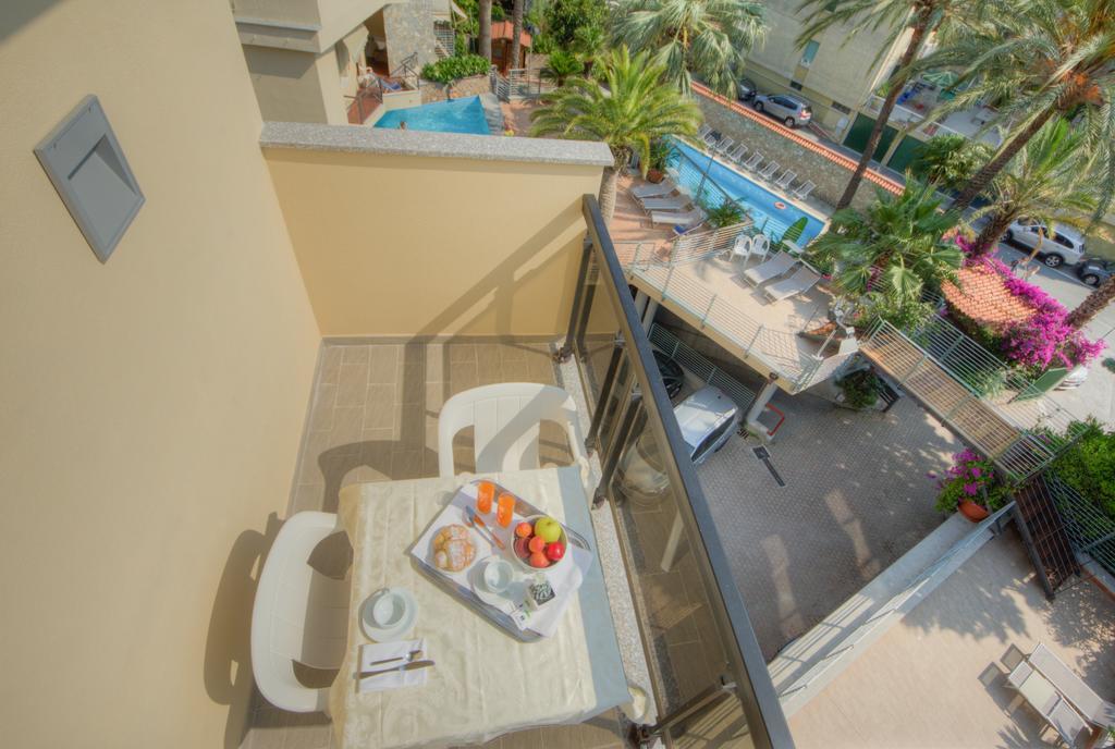 Hotel Residence La Palma Finale Ligure Eksteriør bilde